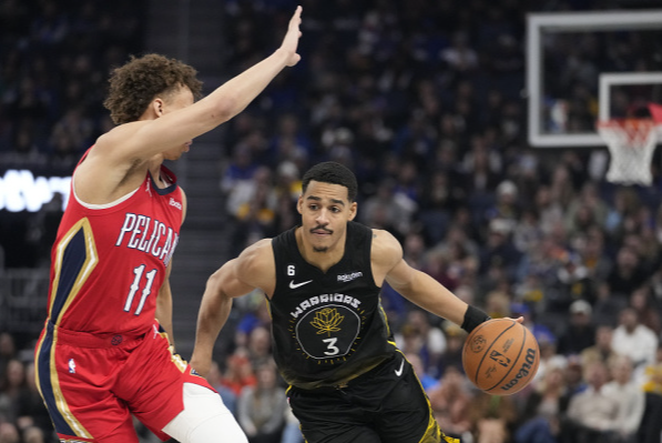 爱游戏- 菲尼克斯太阳今夜篮板制胜，志在国王杯名次提升，悬念犹存，更衣室氛围转暖