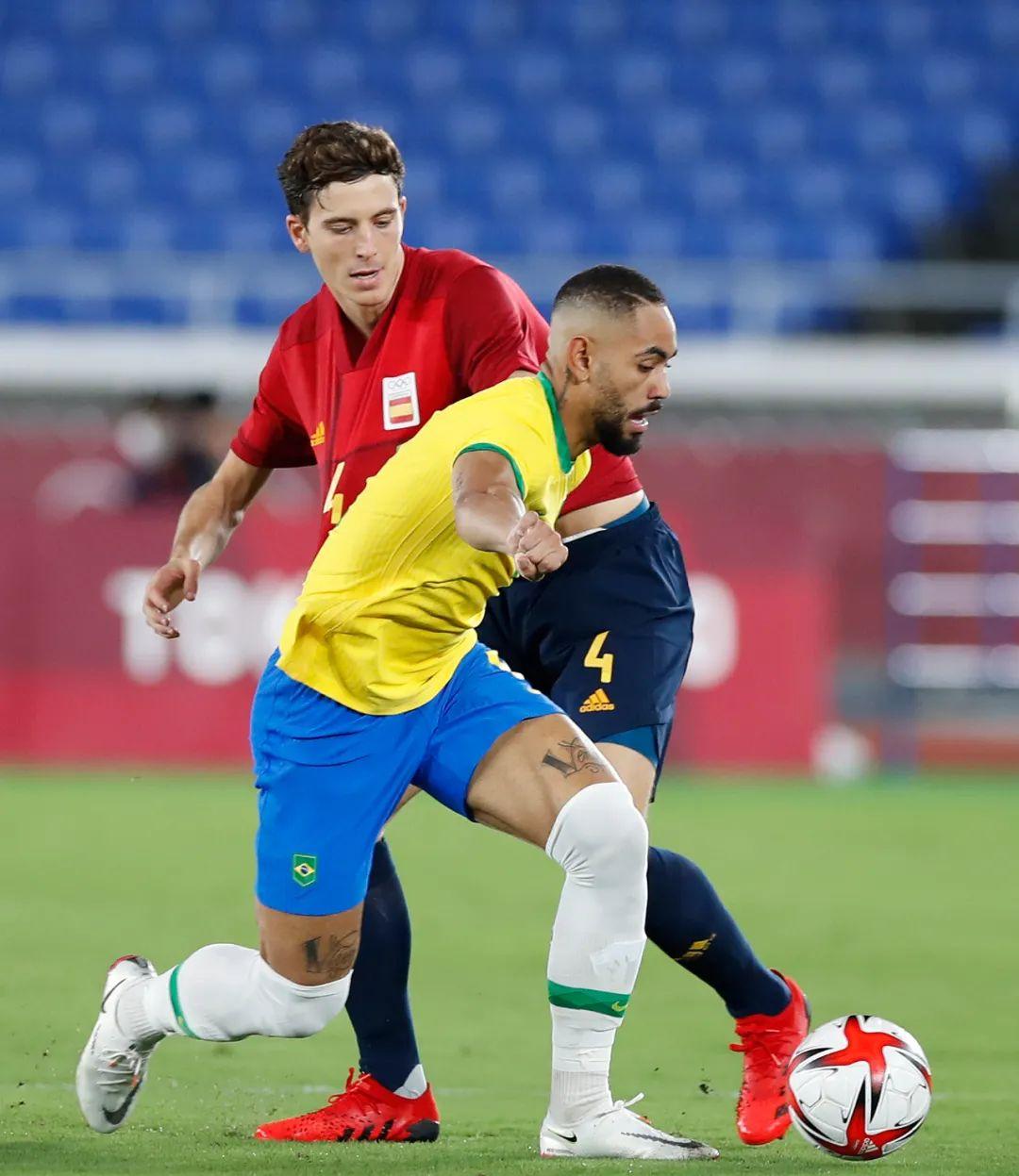  皇家马德里抵达马拉加 